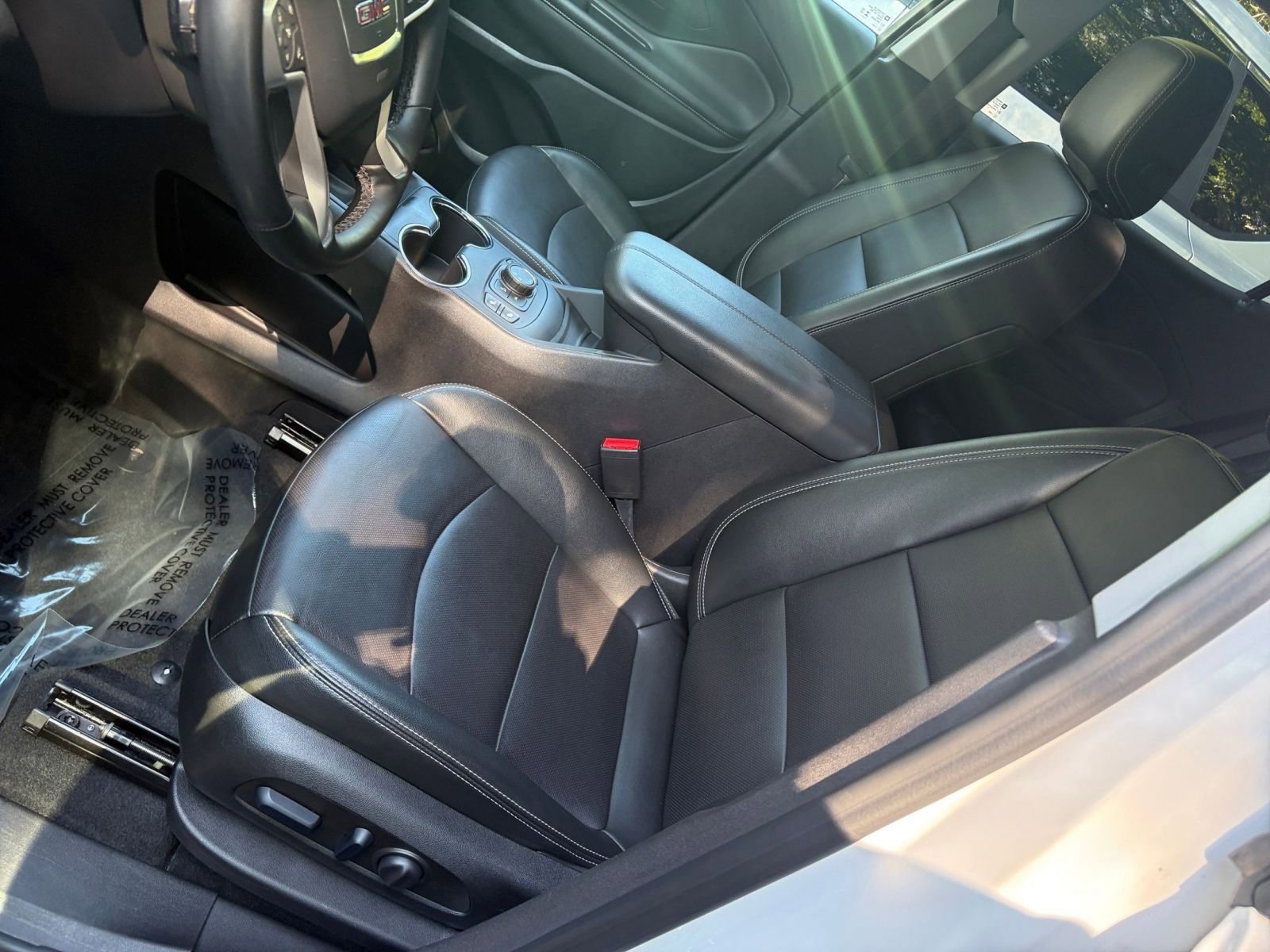 Used 2024 GMC Terrain SLT AWD/4WD image 37