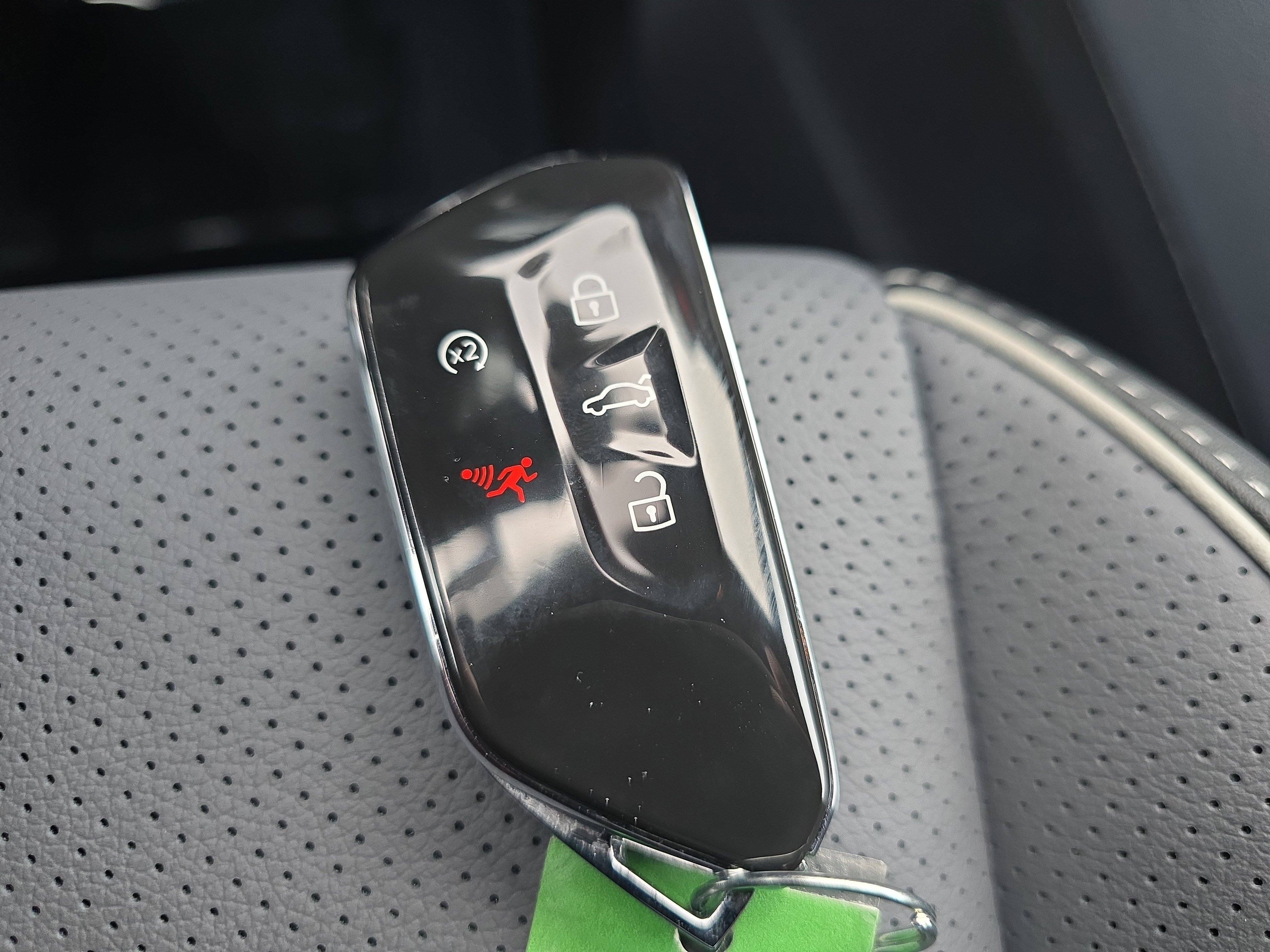 New 2026 Volkswagen Tiguan SEL R-Line image 29