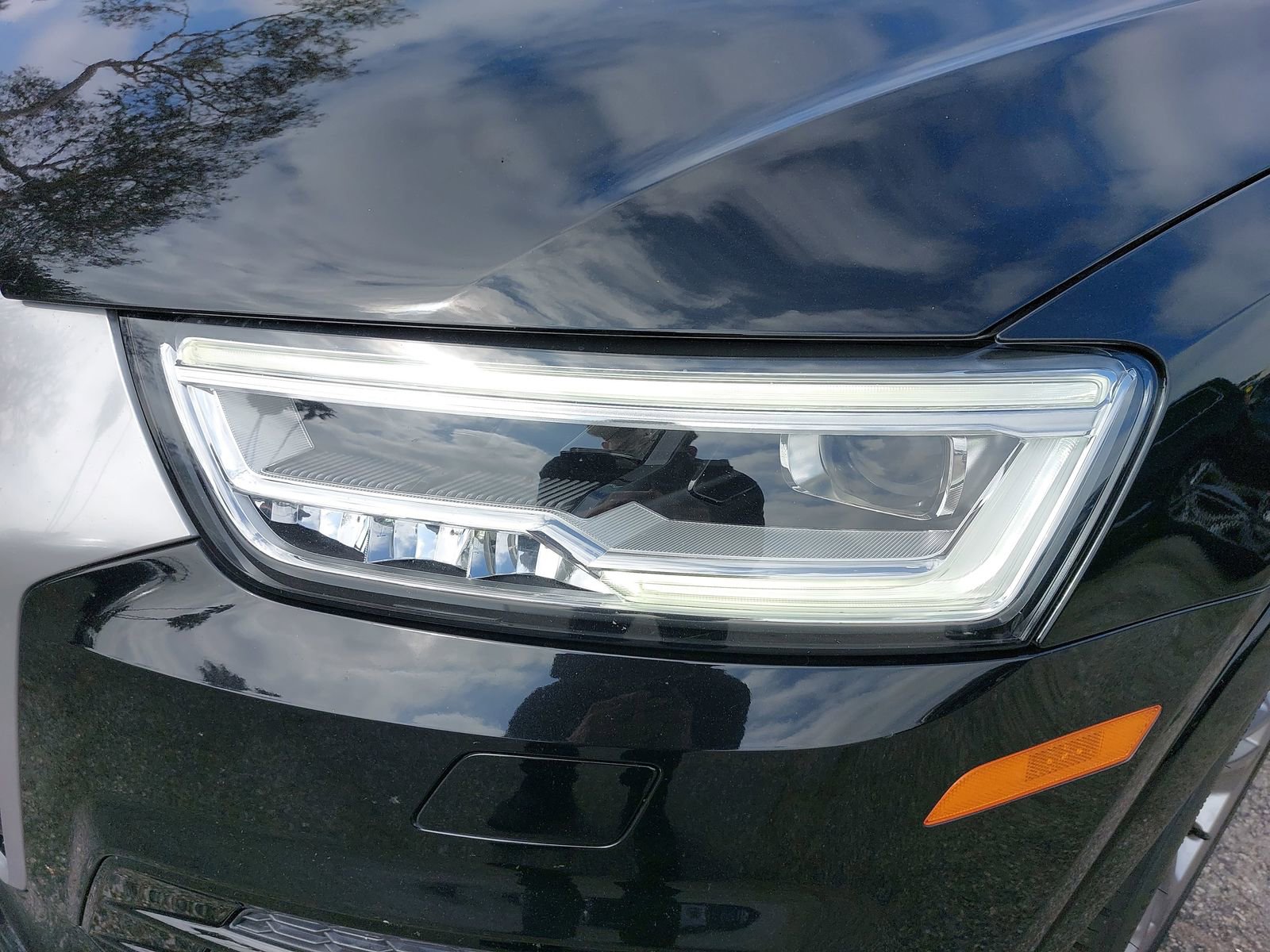 Used 2018 Audi Q3 2.0T Premium Plus w/ Premium Plus Package AWD/4WD image 8