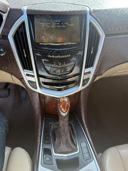 Used 2015 Cadillac SRX Luxury w/ Driver Awareness Package image 11