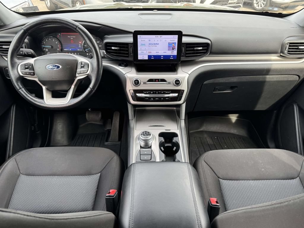 Certified 2022 Ford Explorer XLT AWD/4WD image 2