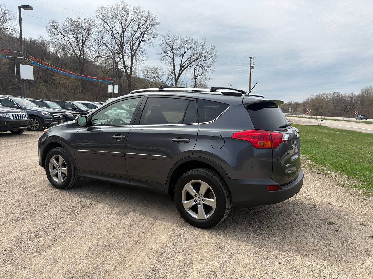 Used 2015 Toyota RAV4 XLE AWD/4WD image 14