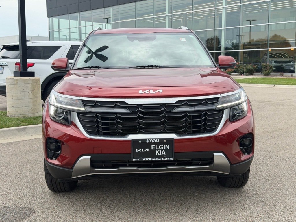 Used 2024 Kia Seltos S AWD/4WD image 2