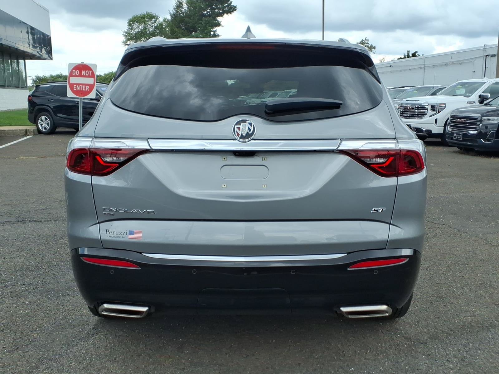 Certified 2024 Buick Enclave Essence w/ Experience Buick Package AWD/4WD image 4