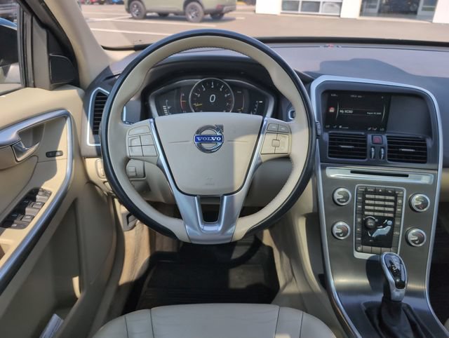 Used 2016 Volvo XC60 T5 Premier w/ Proximity Package AWD/4WD image 19
