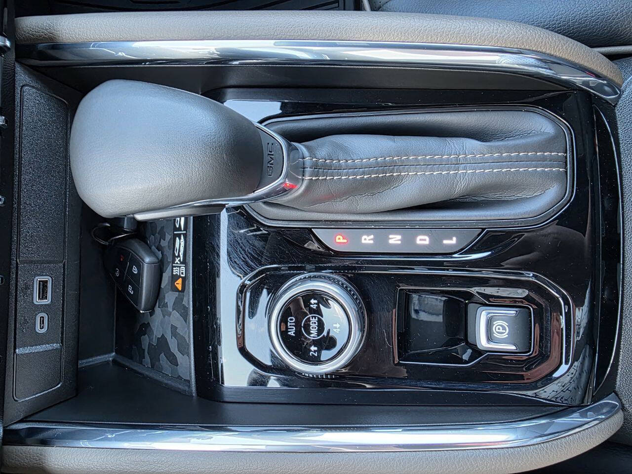 Used 2024 GMC Canyon Denali AWD/4WD image 27