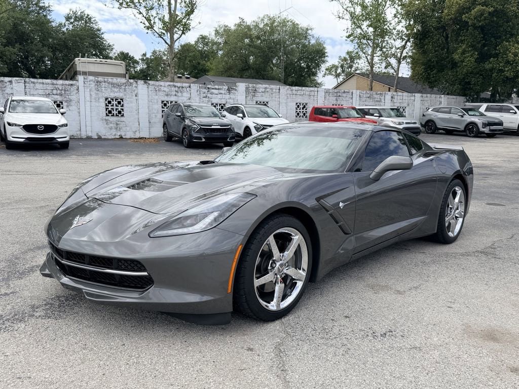 Used 2015 Chevrolet Corvette Stingray Coupe w/ Battery Protection Package RWD image 9