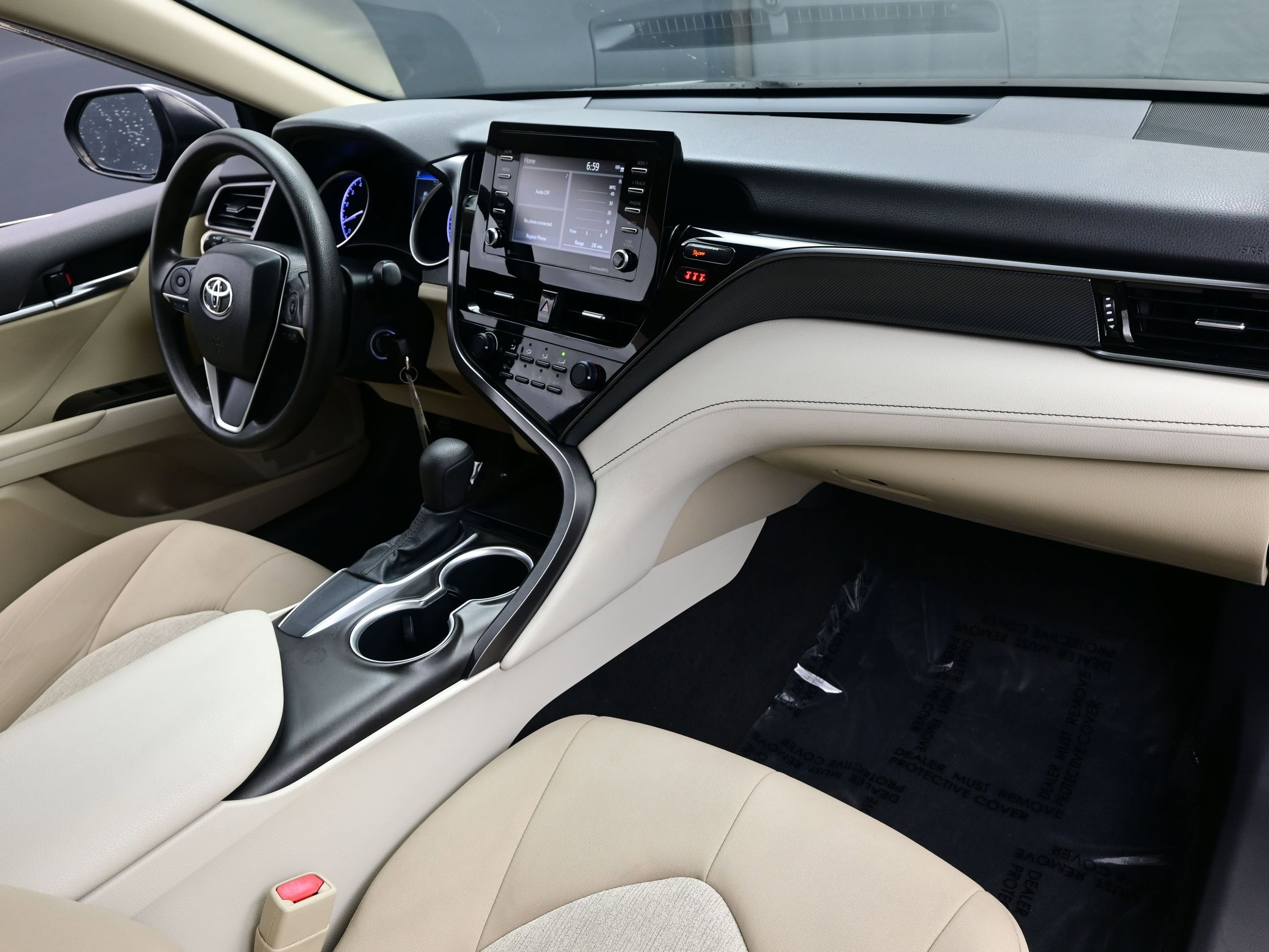 Used 2021 Toyota Camry LE image 14