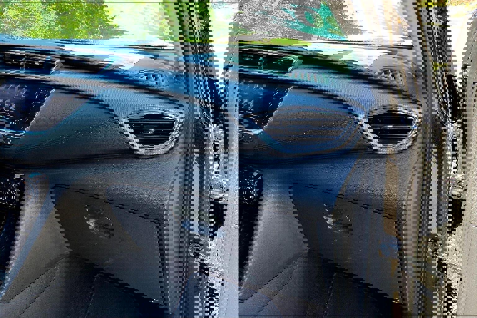 Used 2020 Buick Encore GX Preferred image 17