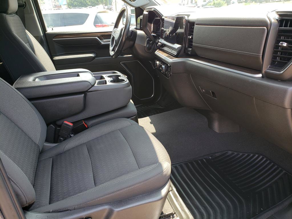 Used 2022 Chevrolet Silverado 1500 LT AWD/4WD image 19
