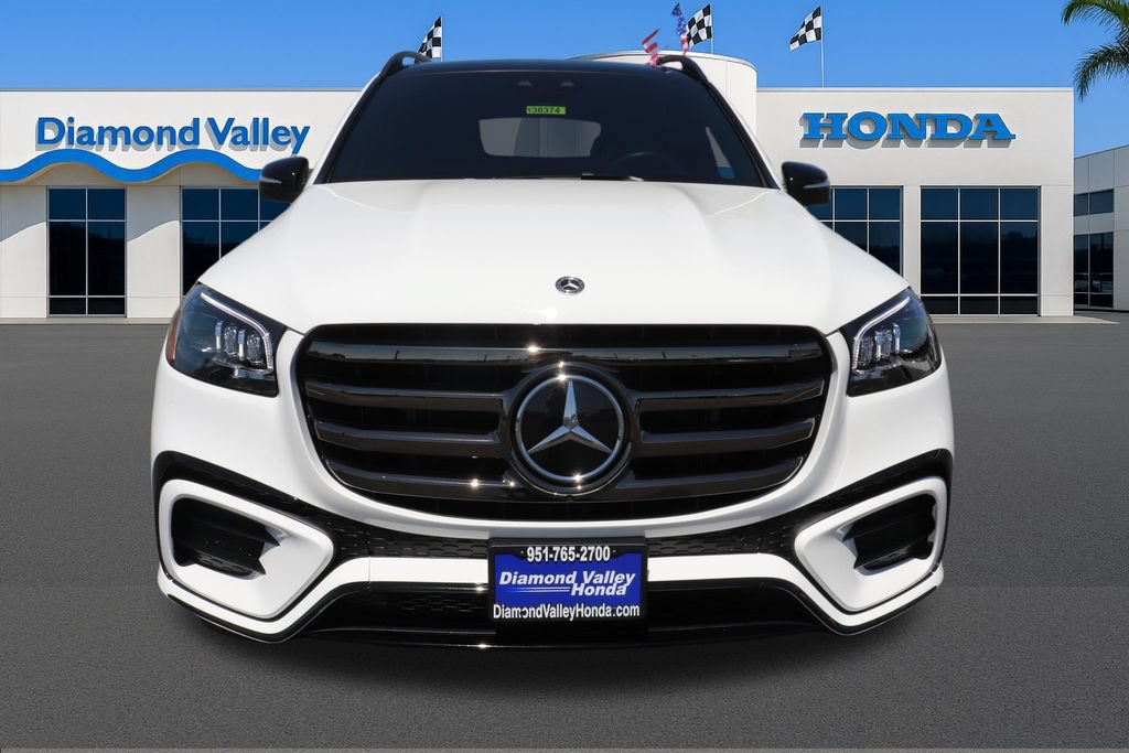 Used 2025 Mercedes-Benz GLS 450 4MATIC image 2