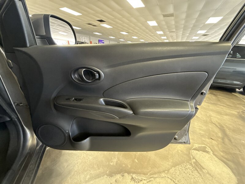 Used 2012 Nissan Versa SV w/ Convenience Pkg FWD image 15