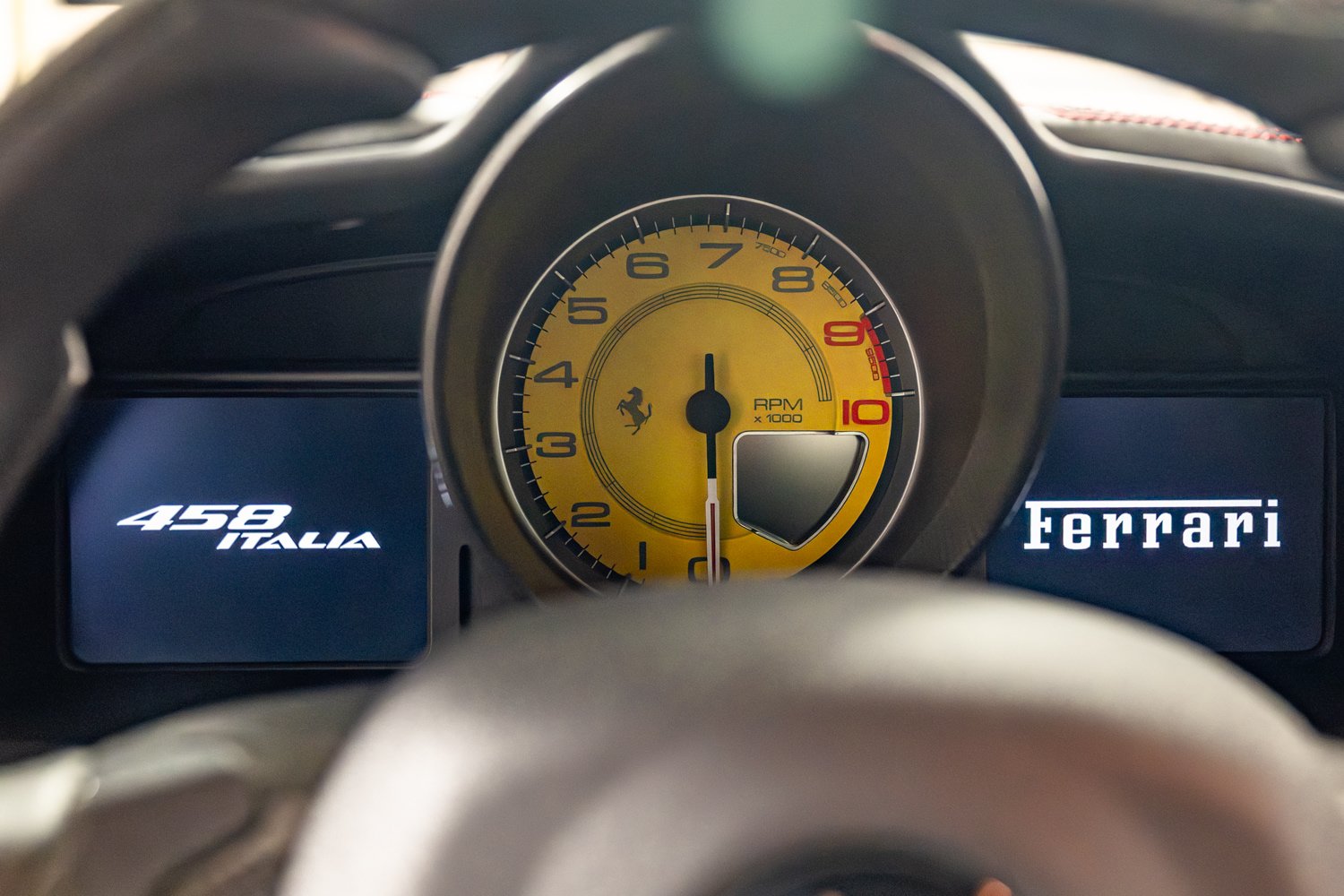Used 2011 Ferrari 458 Italia Coupe RWD image 38