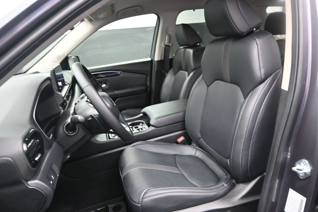 Certified 2025 Honda Pilot EX-L image 16