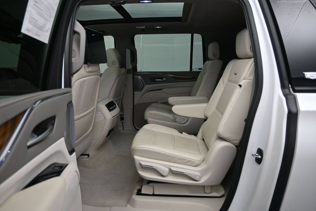 Used 2024 Cadillac Escalade ESV Sport Platinum AWD/4WD image 26