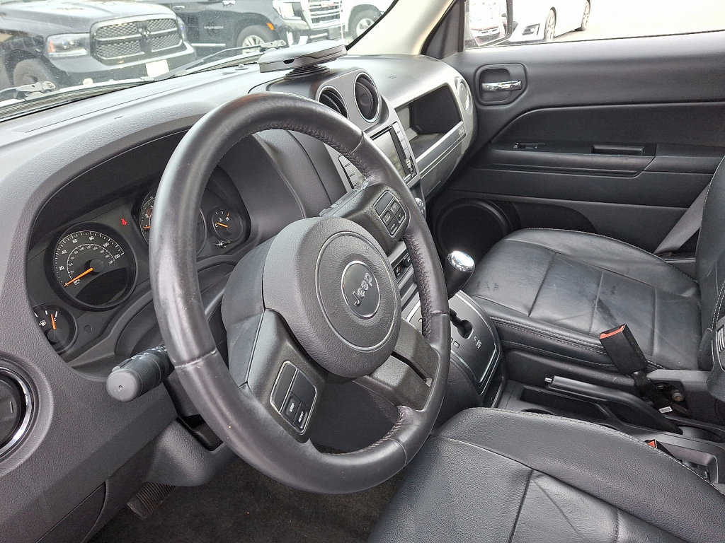 Used 2016 Jeep Patriot High Altitude image 25