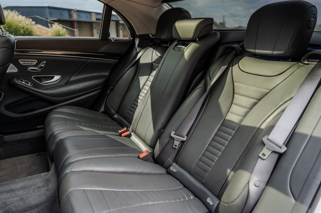 Used 2019 Mercedes-Benz S 560 Sedan w/ AMG Line Exterior image 30