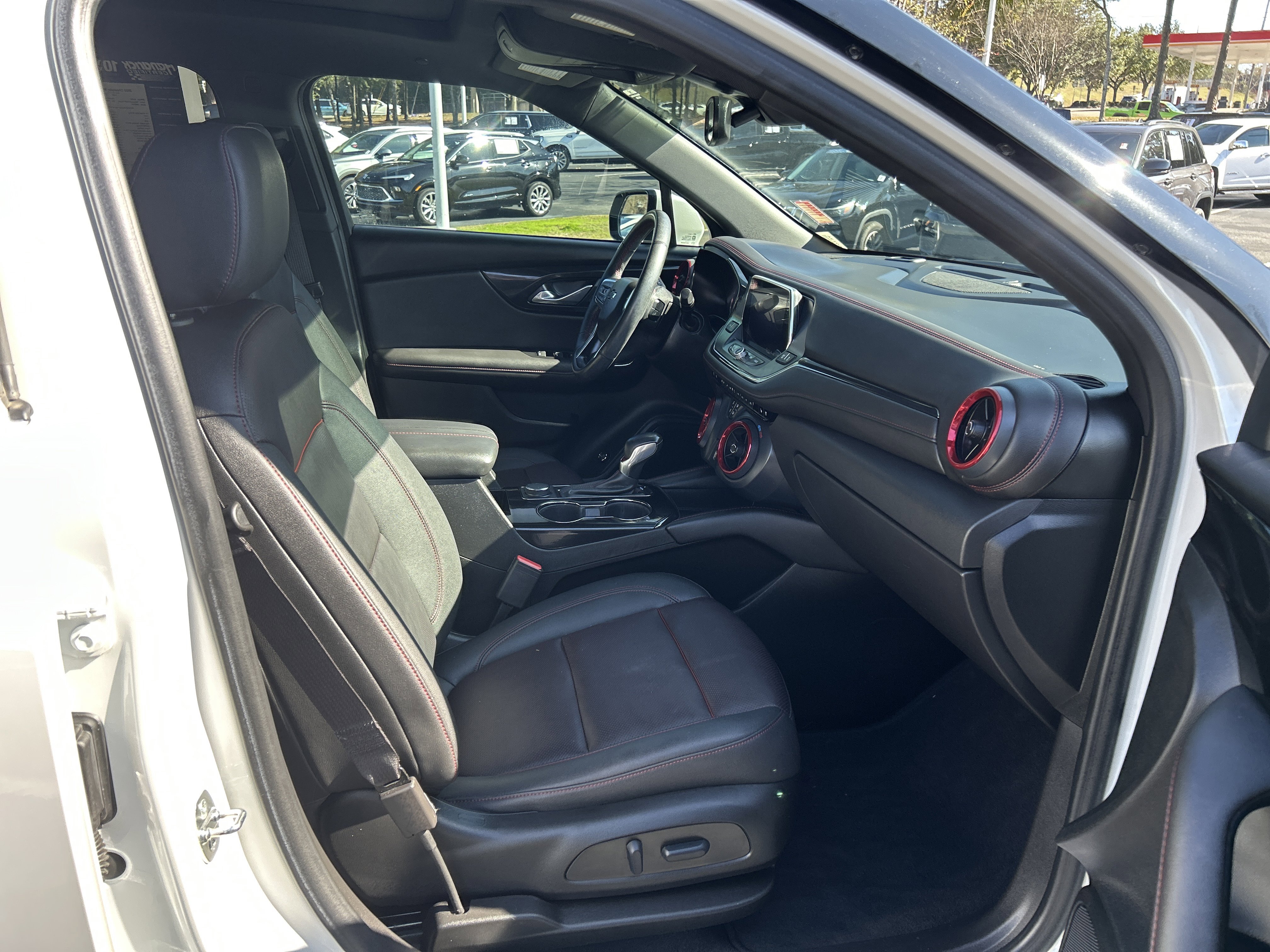 Used 2022 Chevrolet Blazer RS w/ Enhanced Convenience Package image 23