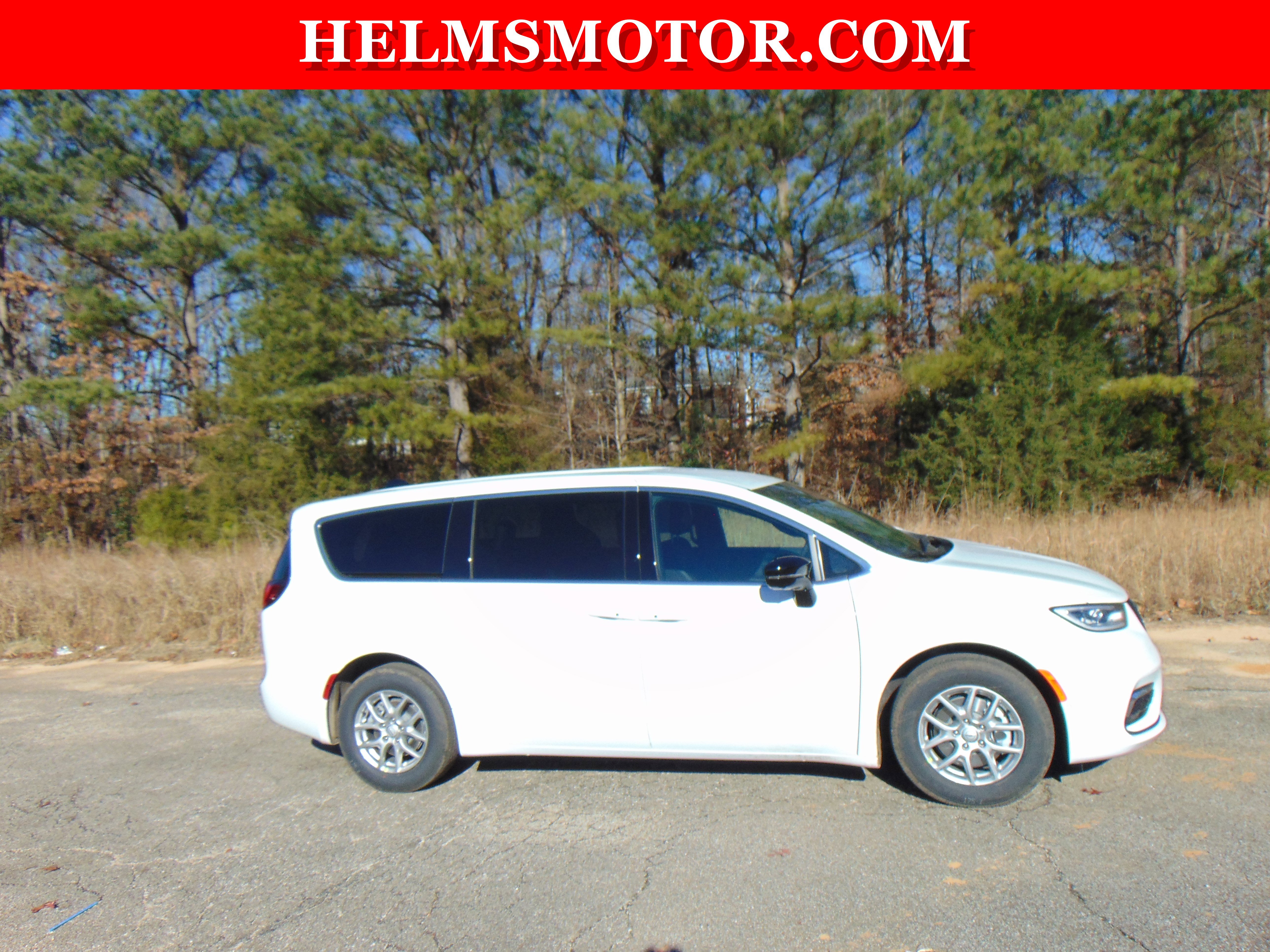 New 2026 Chrysler Pacifica Select image 17