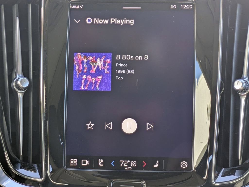 Certified 2025 Volvo S60 B5 Core image 17