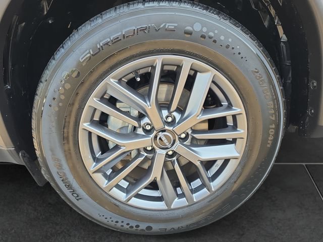 Used 2024 Nissan Rogue S AWD/4WD image 9