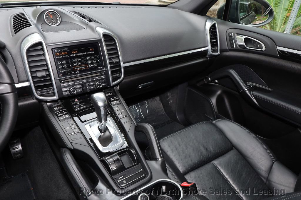 Used 2014 Porsche Cayenne Diesel AWD/4WD image 38