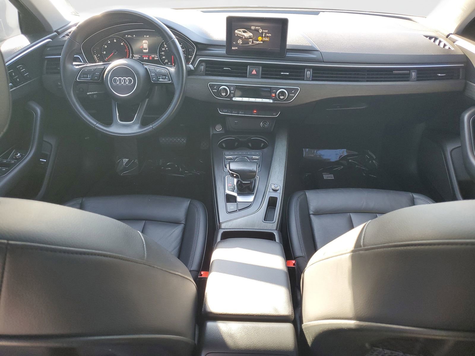 Used 2019 Audi A4 2.0T Premium image 9