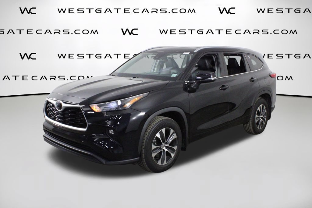 Used 2023 Toyota Highlander XLE