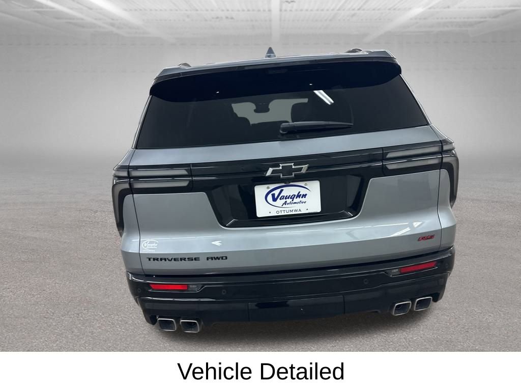 Used 2024 Chevrolet Traverse RS image 11