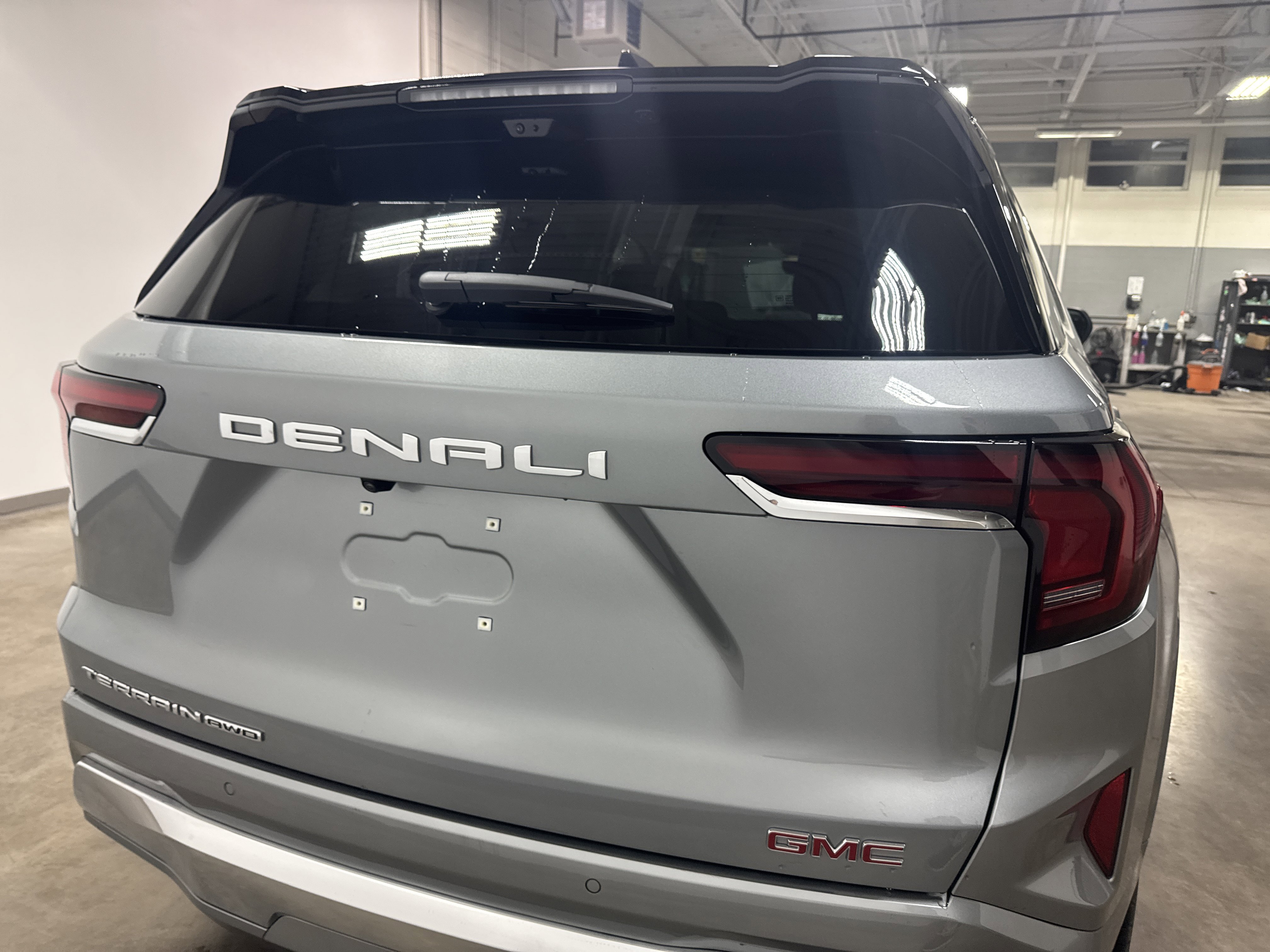 Used 2026 GMC Terrain Denali w/ LPO, Black Badging Package AWD/4WD image 4