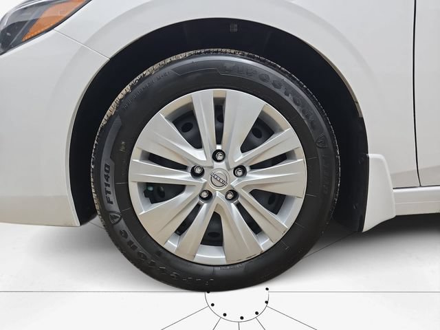 Used 2025 Nissan Sentra S FWD image 30