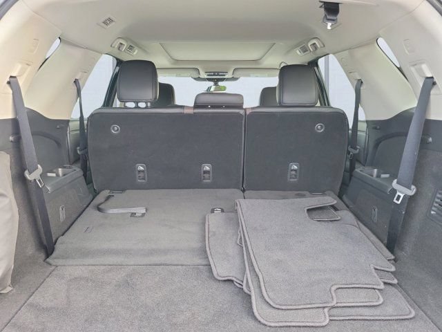 Used 2024 Nissan Pathfinder Platinum w/ Black Appearance Package FWD image 6