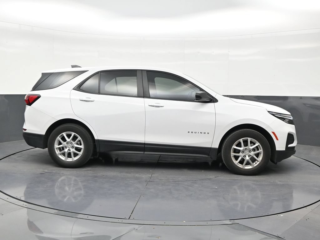 Used 2024 Chevrolet Equinox LS FWD image 6