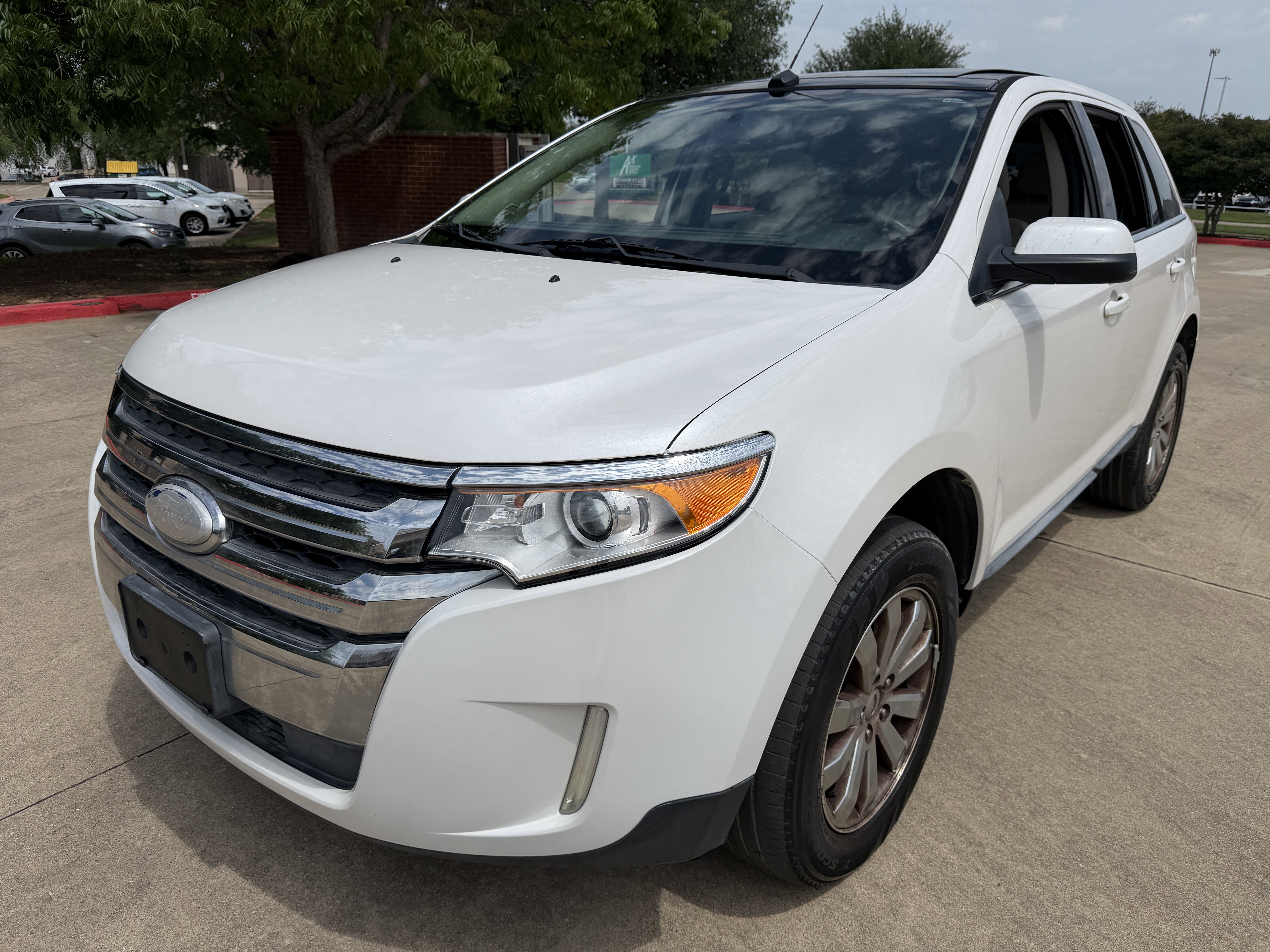 Used 2011 Ford Edge Limited w/ 302A Rapid Spec Order Code AWD/4WD image 3