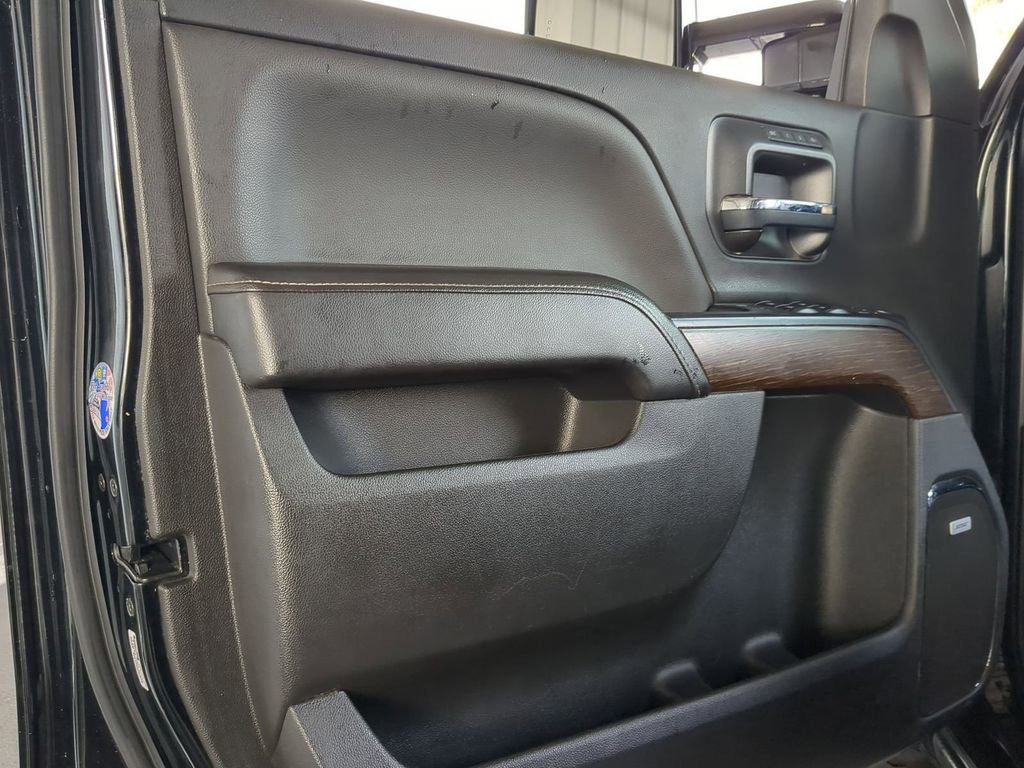 Used 2017 GMC Sierra 2500 Denali w/ Duramax Plus Package image 20