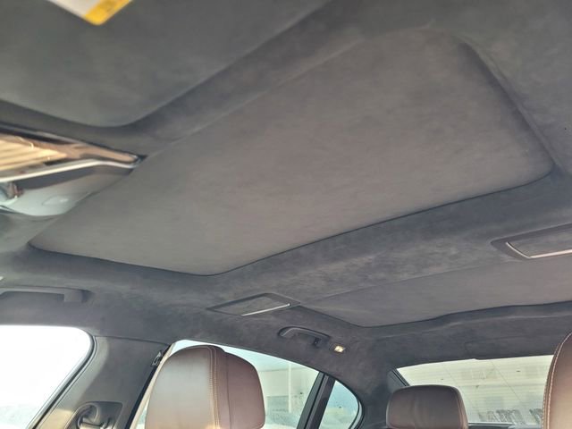 Used 2018 BMW 750i image 13