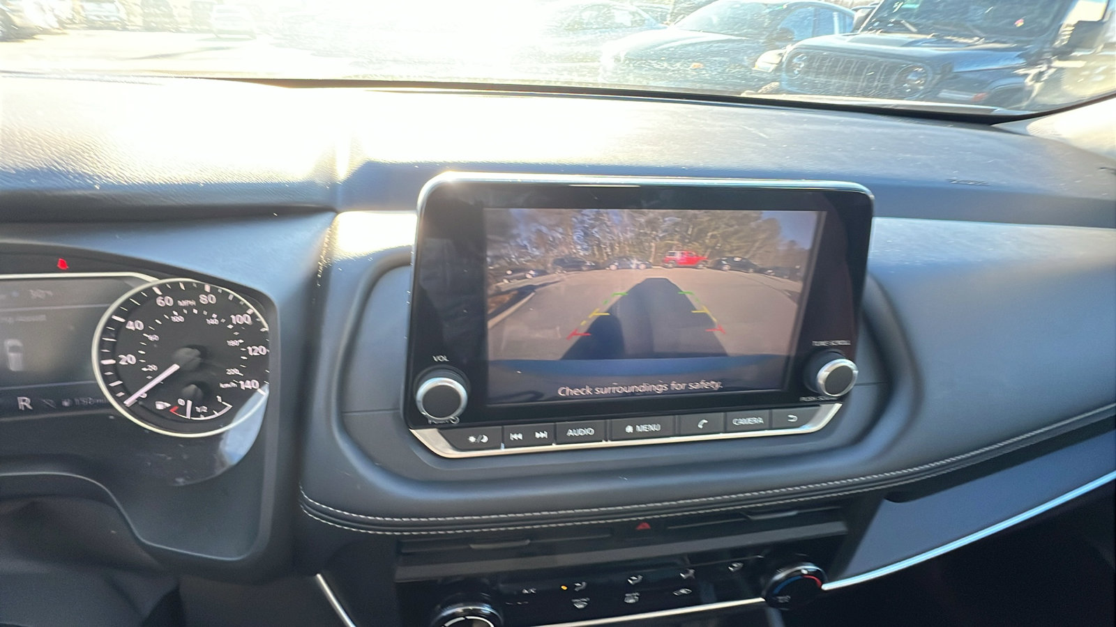 Used 2024 Nissan Rogue S image 30