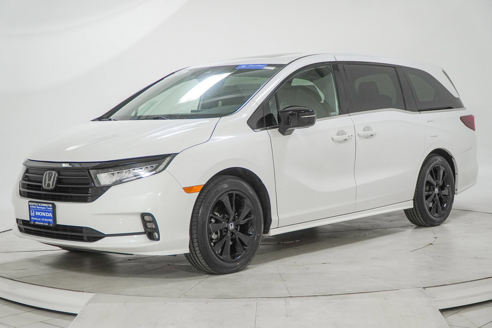 Certified 2024 Honda Odyssey Sport image 4