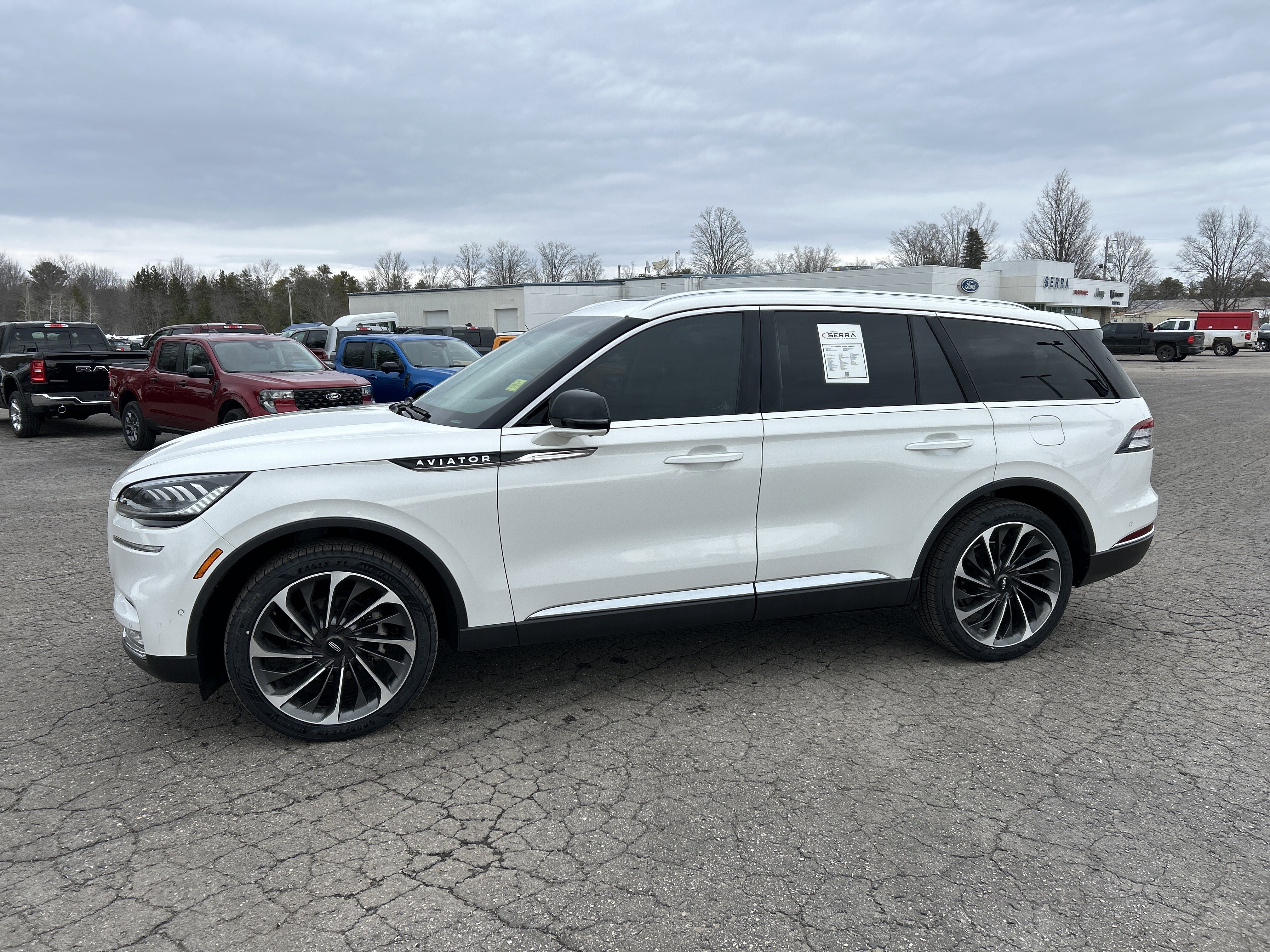 Used 2021 Lincoln Aviator Reserve w/ Equipment Group 201A image 7
