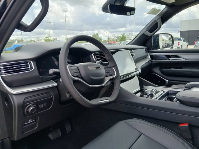 New 2026 Jeep Grand Wagoneer Limited AWD/4WD image 9