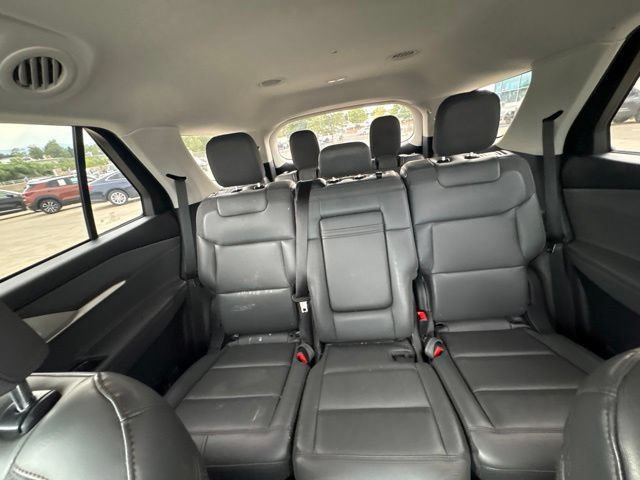 Used 2025 Ford Explorer Active w/ Active Comfort Package AWD/4WD image 19