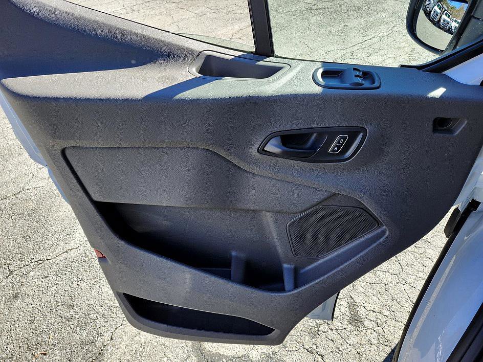 New 2024 Ford Transit 350 148 High Roof Extended image 31