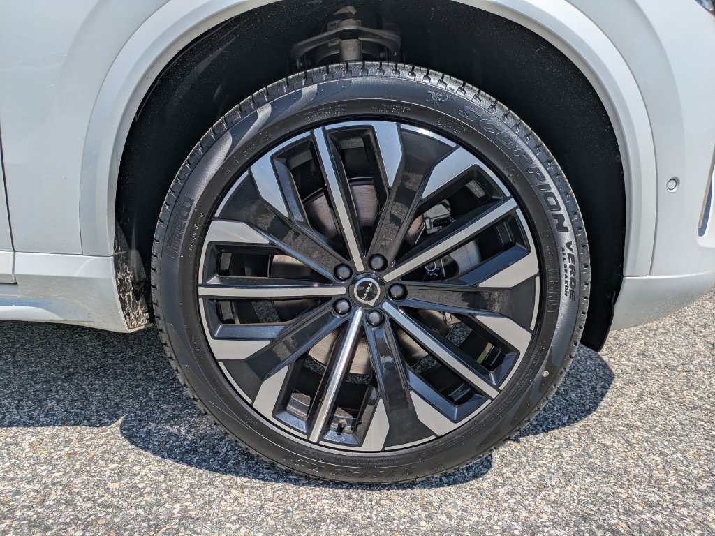 New 2026 Volvo XC90 T8 Ultra w/ Protection Package Premier AWD/4WD image 11