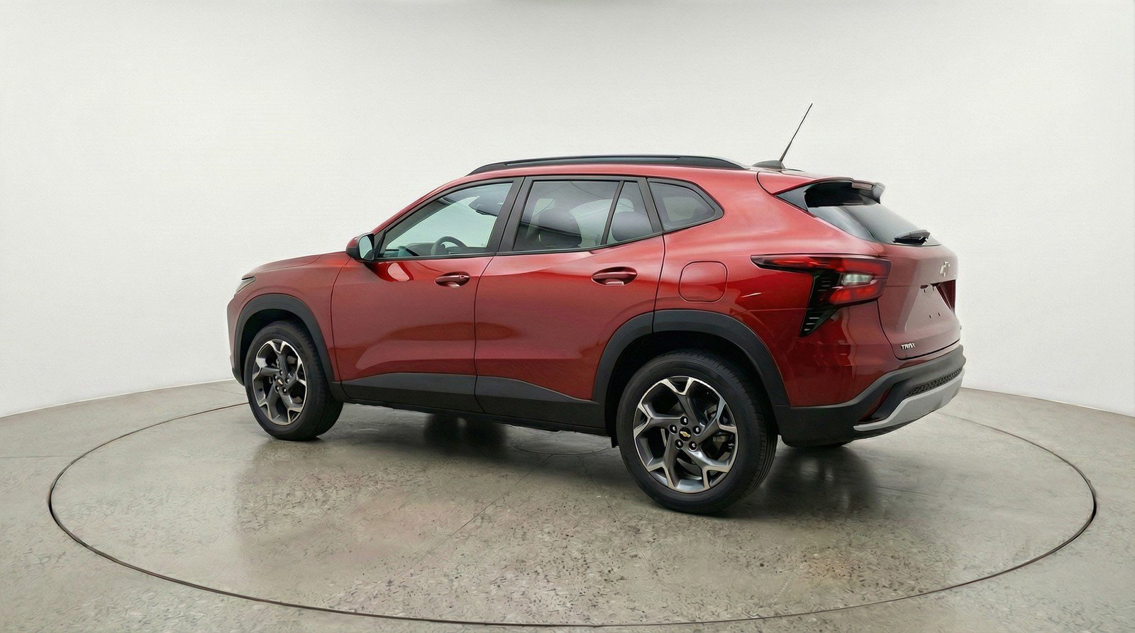 Used 2025 Chevrolet Trax LT w/ LT Convenience Package FWD image 6