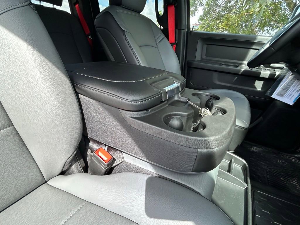 New 2025 RAM 3500 Tradesman image 38