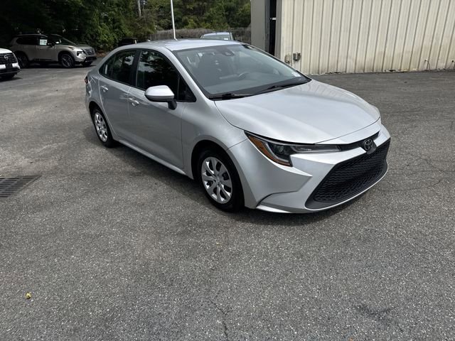 Used 2022 Toyota Corolla LE FWD image 3