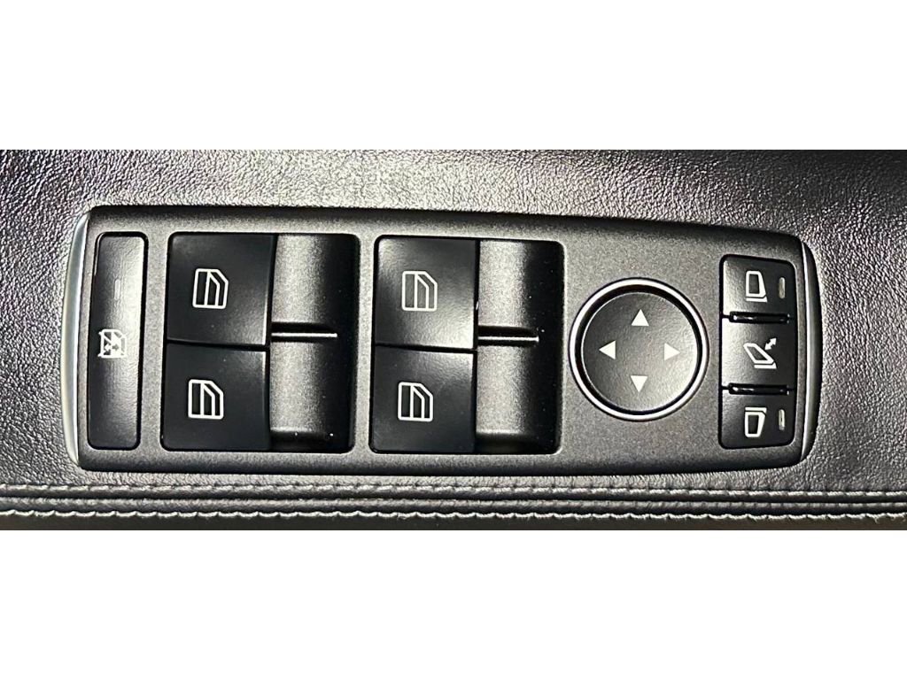 Used 2018 Tesla Model S 100D image 36