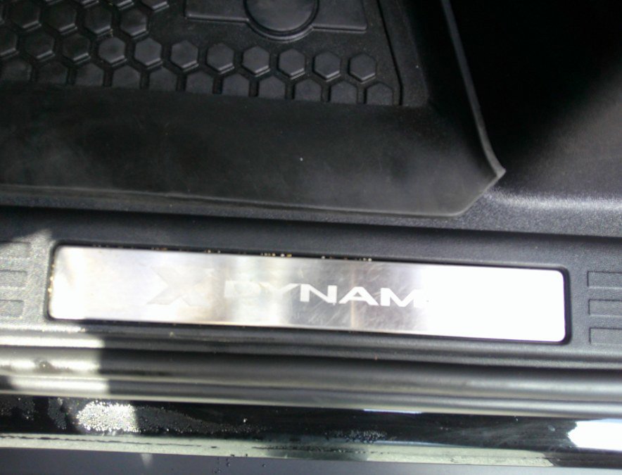 Used 2023 Land Rover Defender 130 X-Dynamic SE image 73