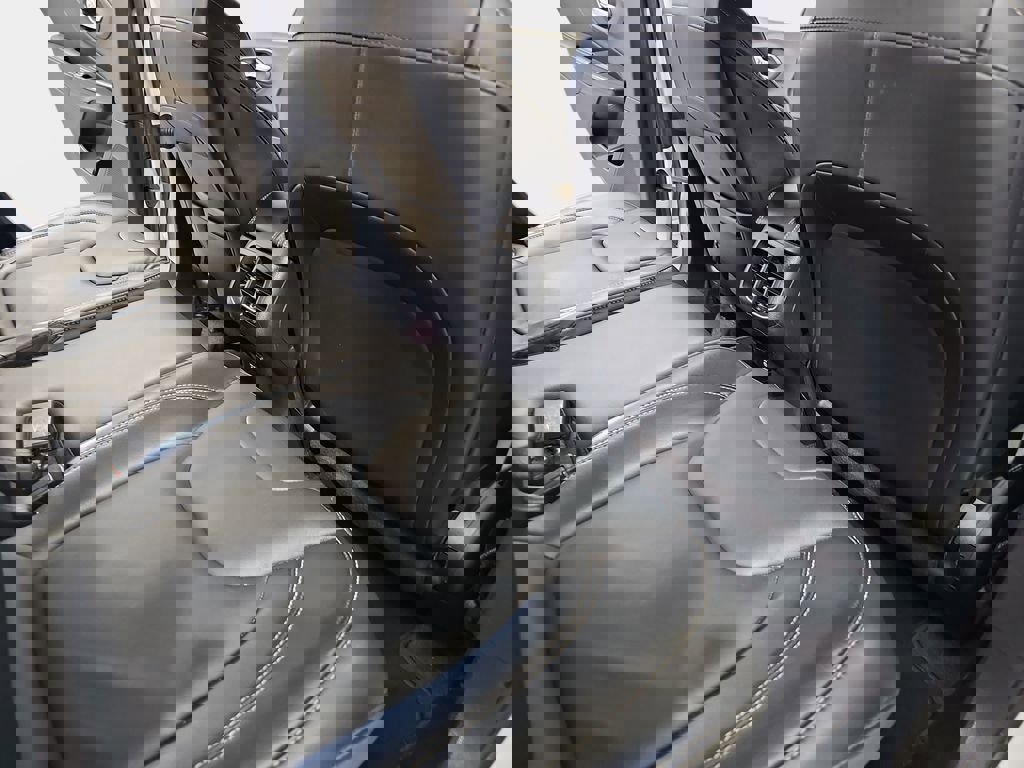 Used 2016 Jeep Cherokee Limited image 13