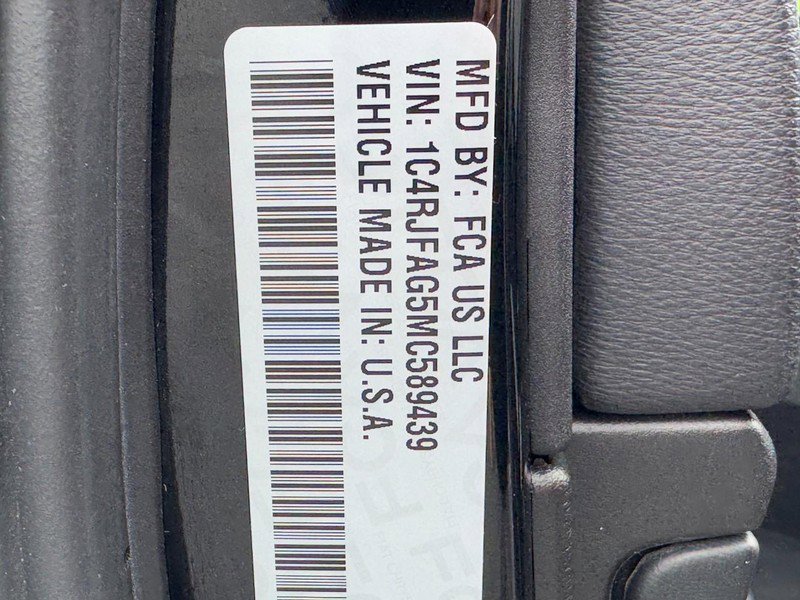 Used 2021 Jeep Grand Cherokee Laredo X AWD/4WD image 25